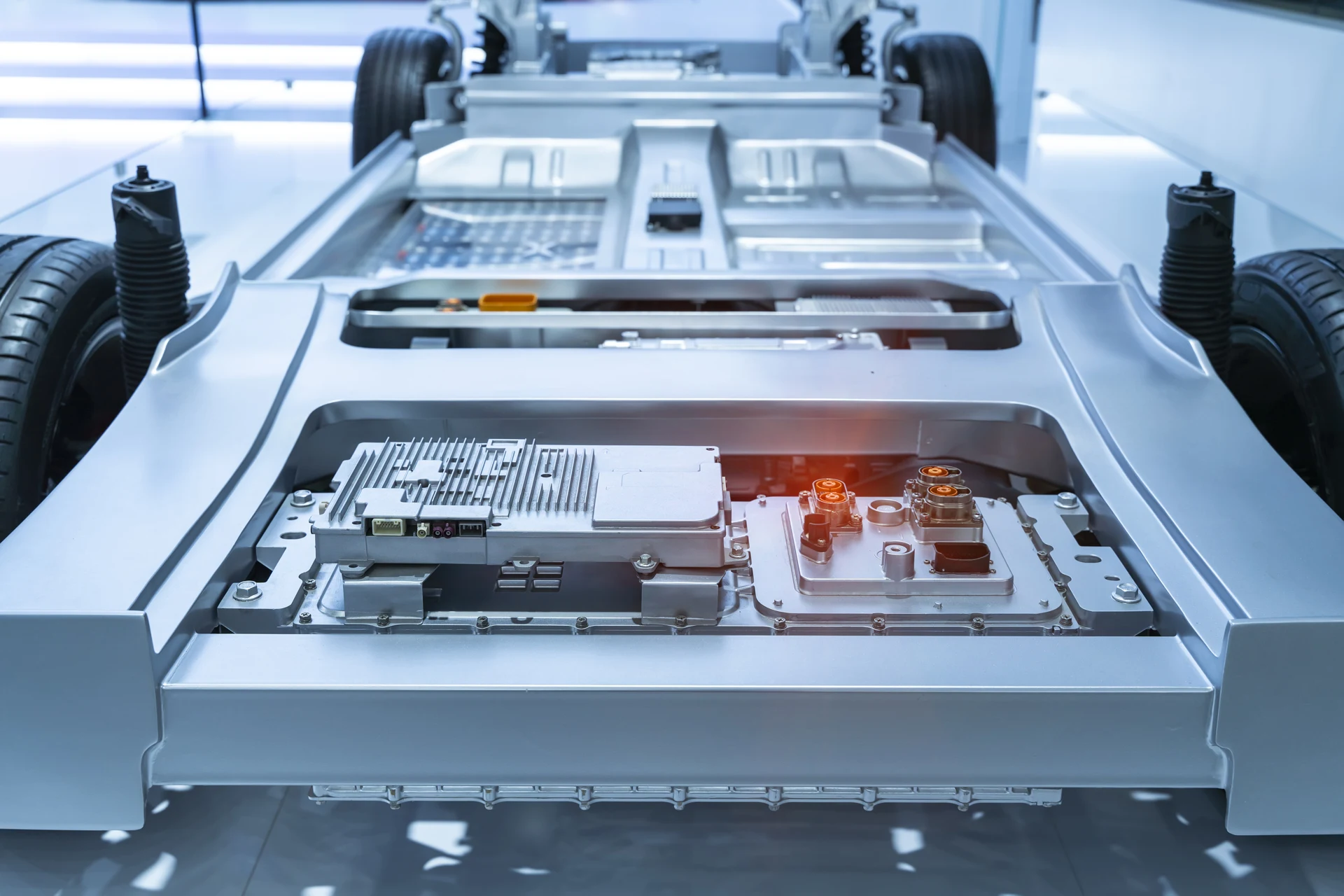 Aluminium electric vehicle chassis and battery housing